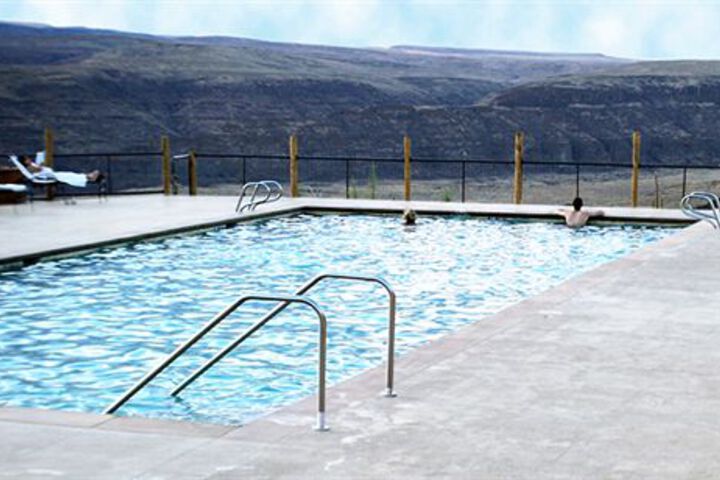 Pool 32 of 46