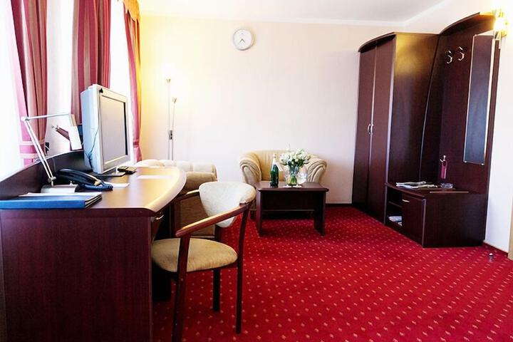Room 63 of 154