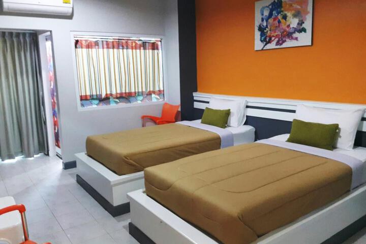Room 2 of 6