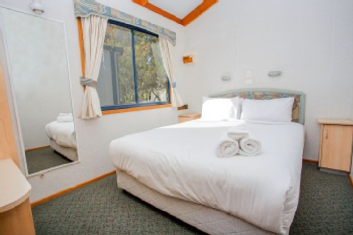 Room 585 of 611