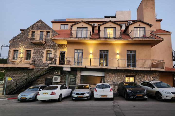 Hotel 138 of 141