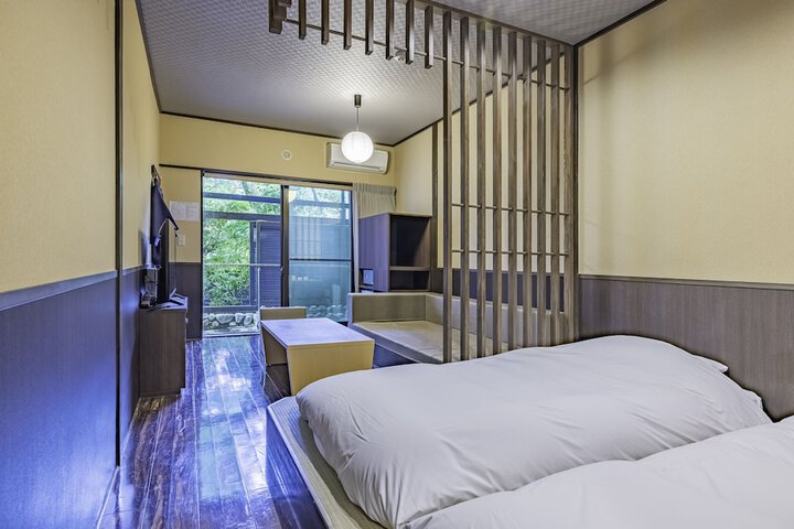 Room 7 of 43
