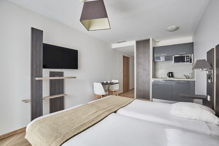 Room 7 of 58