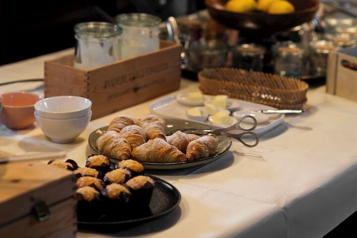 Breakfast/Coffee Service 41 of 48