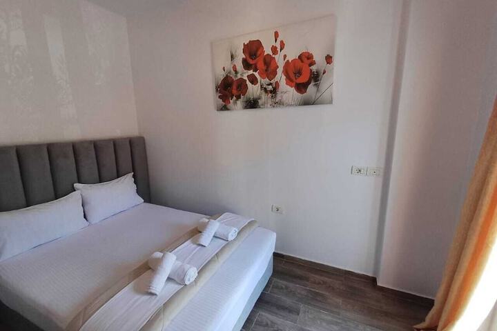 Room 13 of 85