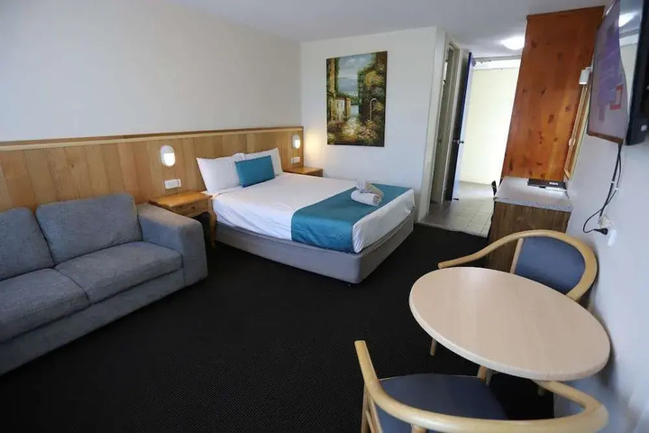 Room 3 of 22