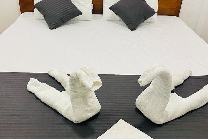 Room 13 of 25