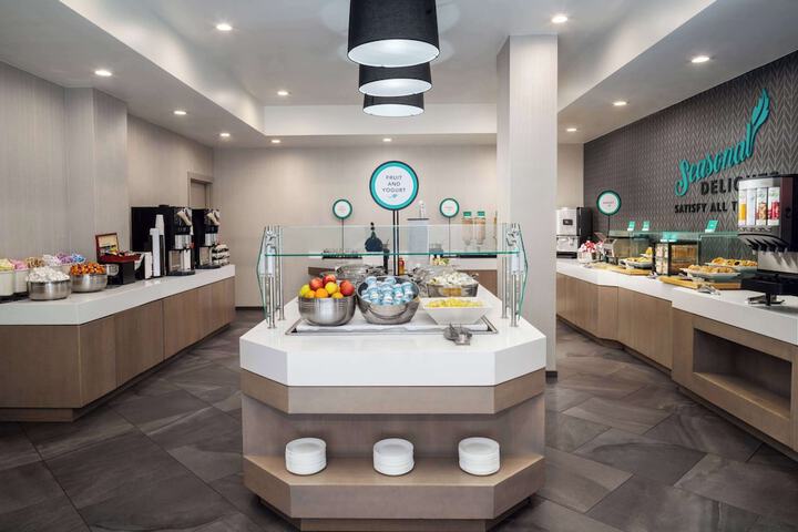 Breakfast area