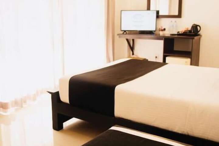 Room 2 of 13