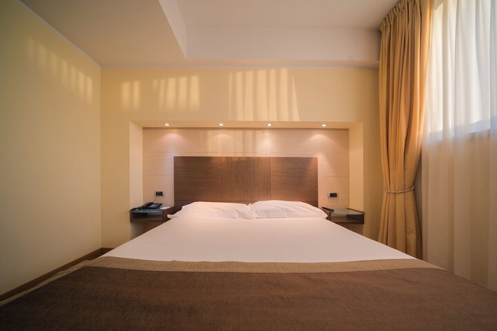 Room 88 of 233