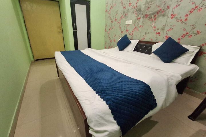 Room 8 of 35