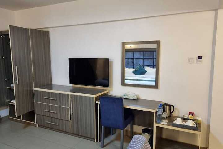 Room 10 of 72