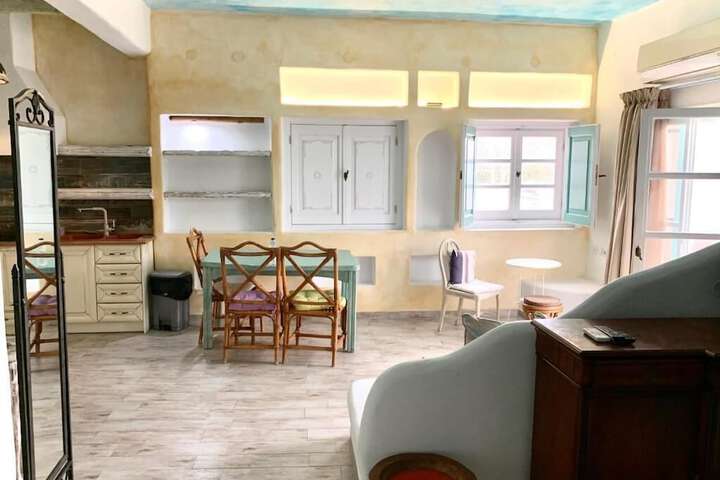 Room 17 of 43