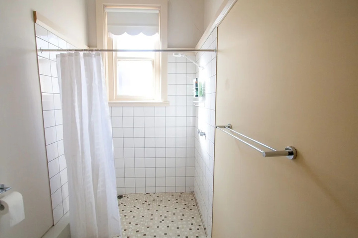 Room 8 of 23