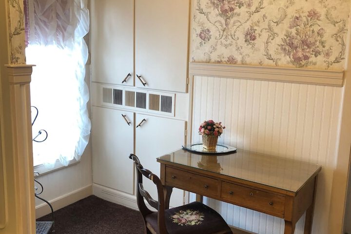 Room 33 of 44