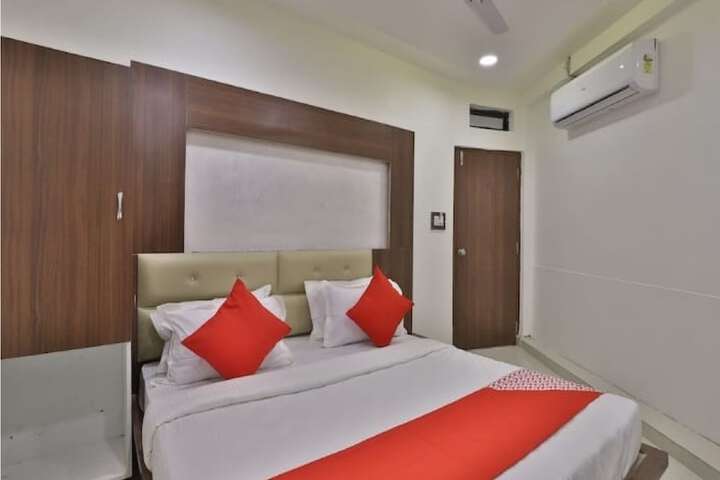 Room 16 of 18