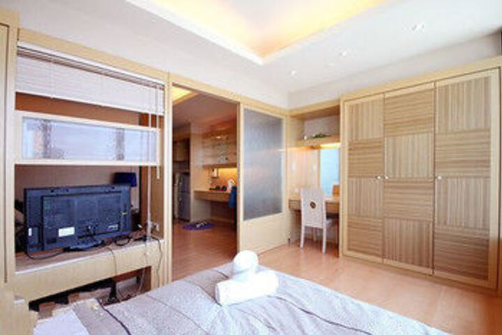 Room 11 of 20