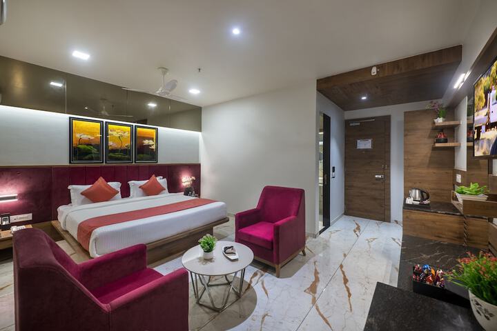 Room 3 of 16
