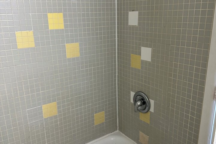Room 12 of 17
