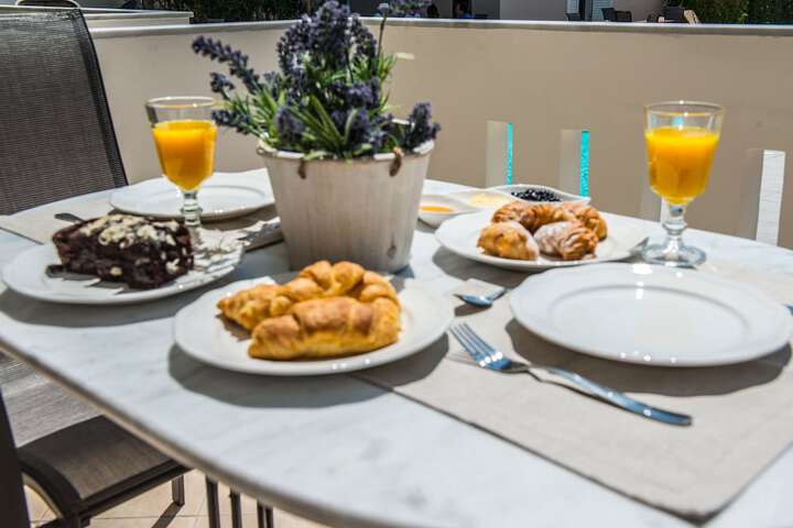 Breakfast/Coffee Service 53 of 56