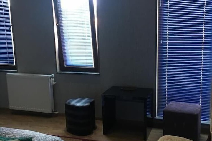 Room 19 of 33