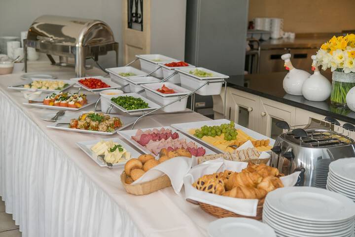 Breakfast/Coffee Service 29 of 39