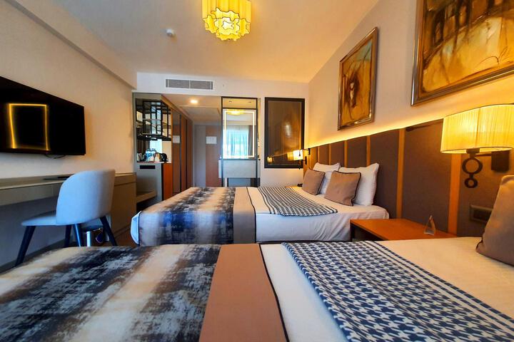 Room 1 of 125