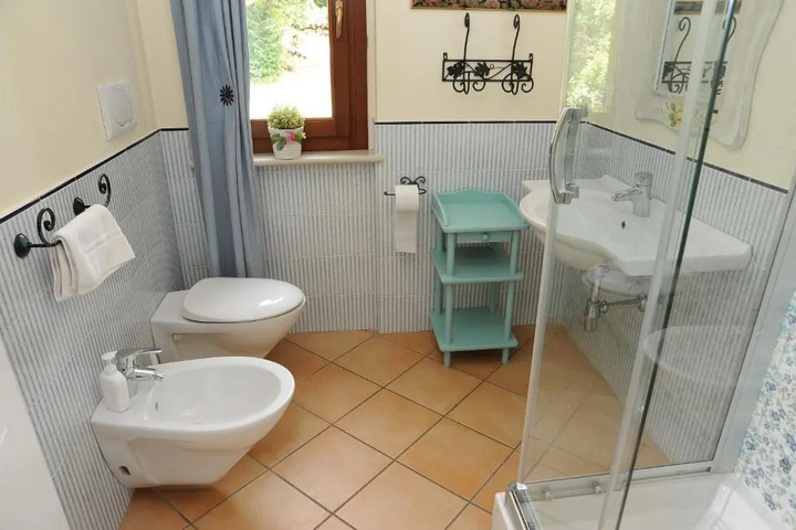 Room 7 of 20