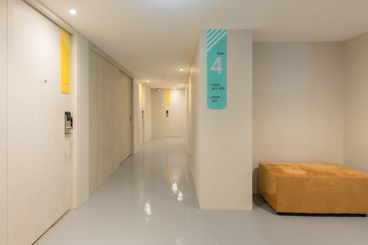 Ballroom/Hall 20 of 25