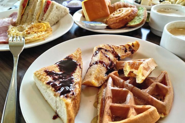Breakfast/Coffee Service 131 of 155