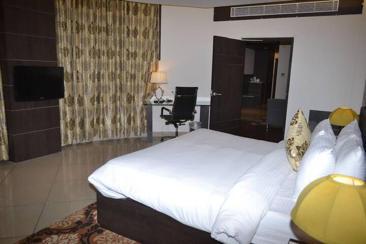 Room 5 of 57
