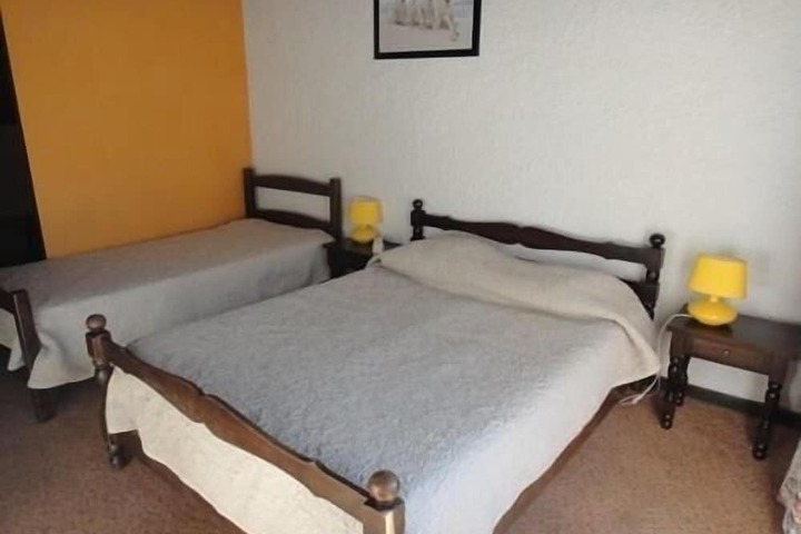 Room 20 of 33