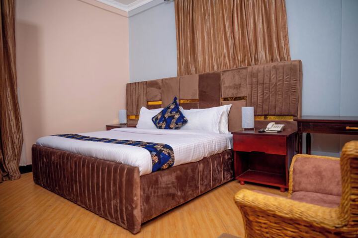 Room 14 of 84