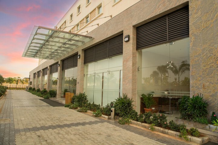 Kalyan Grand - a business hotel