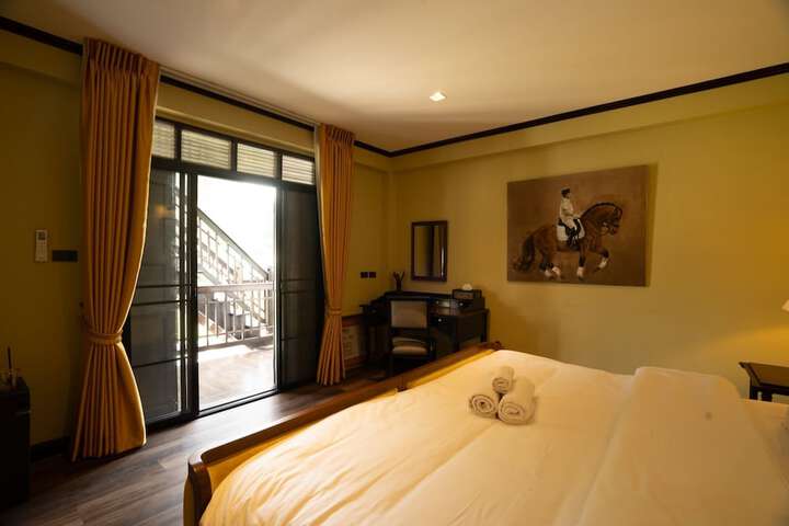 Room 6 of 34