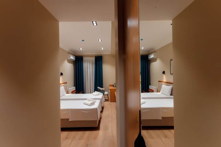 Room 20 of 66