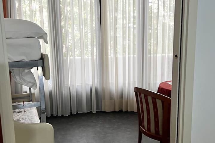 Room 20 of 80