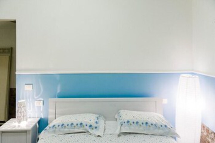 Room 9 of 14
