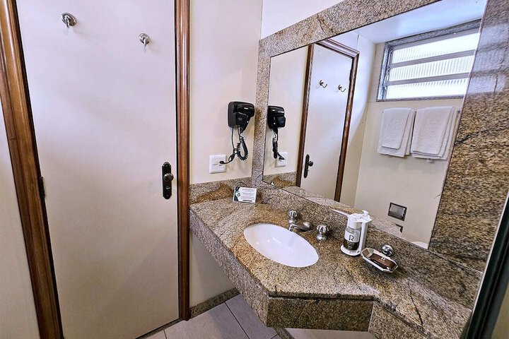 Room 39 of 115