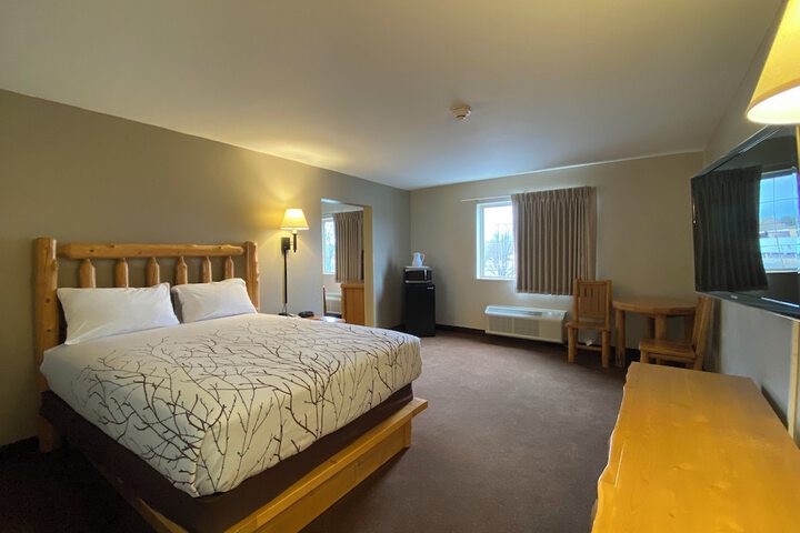 Room 10 of 45