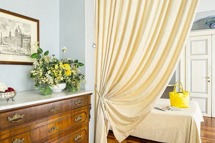 Room 10 of 49