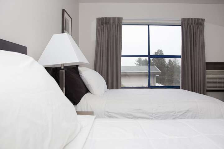Room 12 of 40