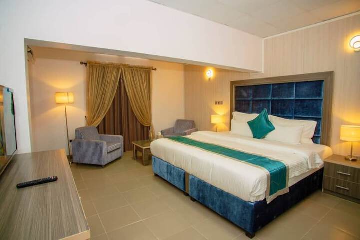 Room 3 of 18