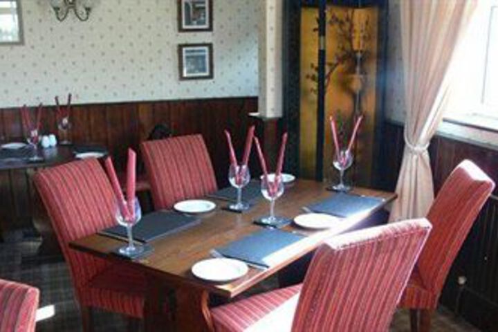 Dining 3 of 6