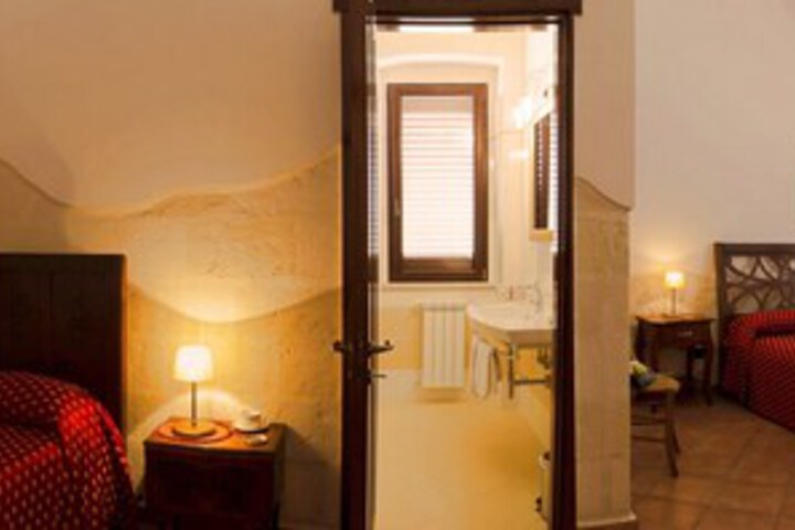 Room 19 of 31