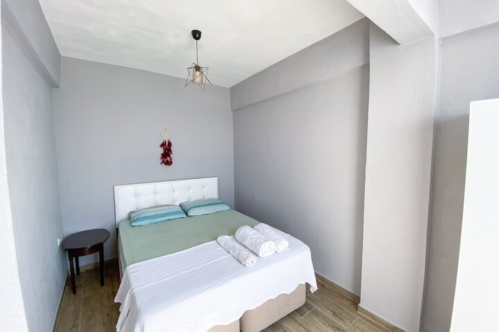 Room 18 of 25