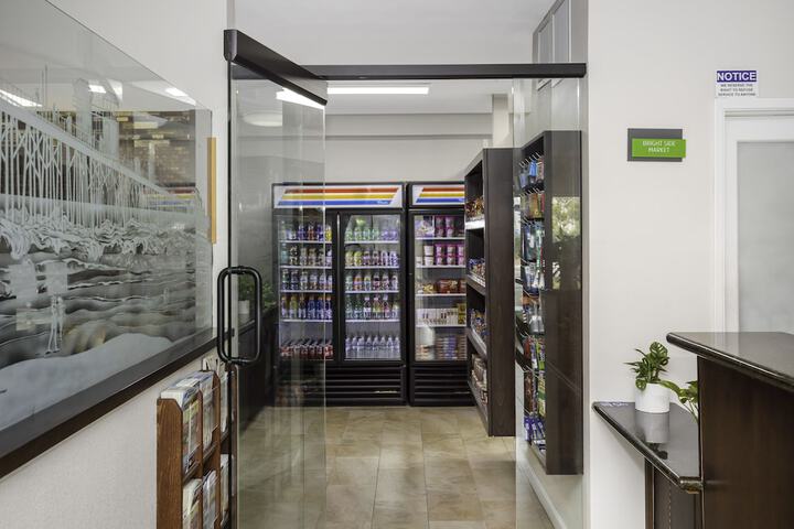 Snack bar