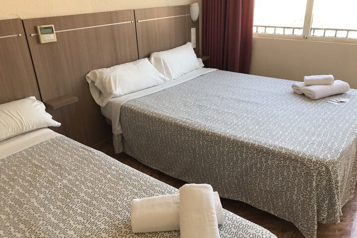 Room 11 of 38