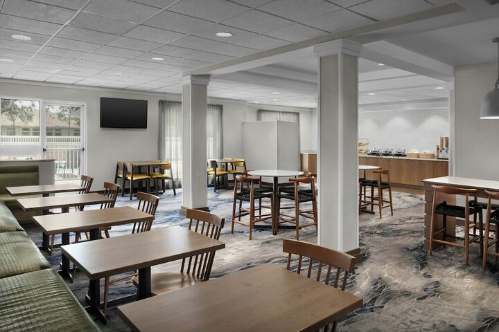 Breakfast/Coffee Service 37 of 39