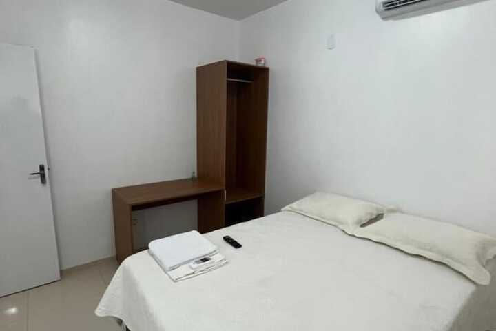 Room 6 of 16